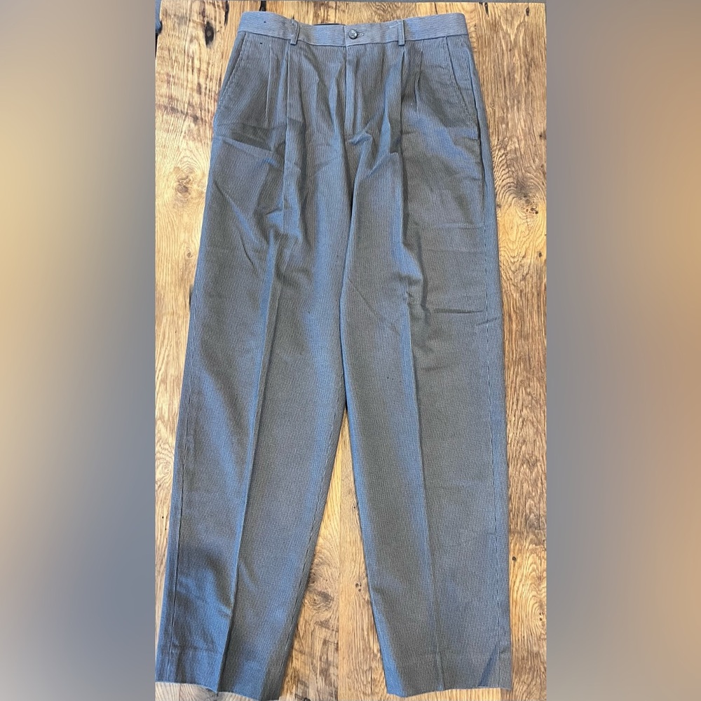 Claiborne Men's Gray Pleated Pants